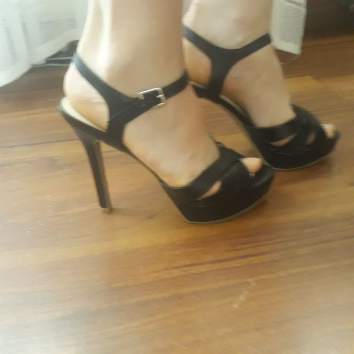 sandały na szpilkach