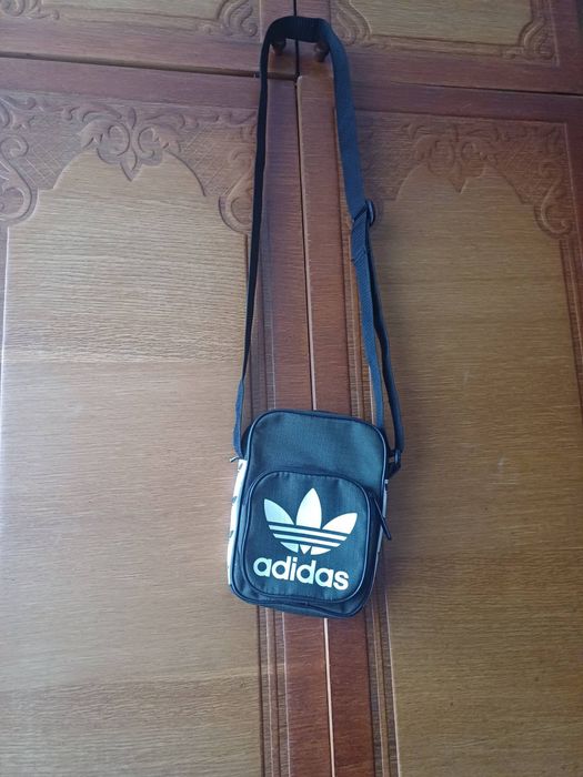 Адидас спортивна, оригинальна