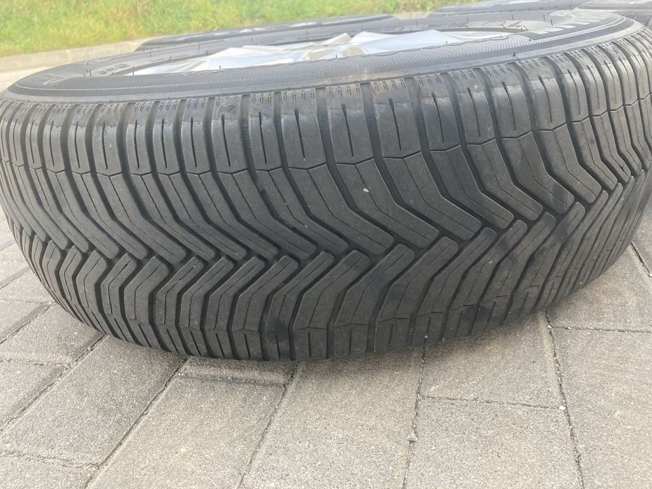 Sprzedam koła całoroczne 17 z oponami Michelin Honda CRV 225/65/1
