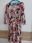 Sukienka w kwiaty, r. XL
