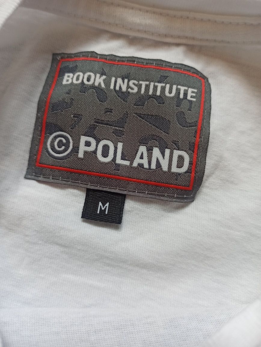 Unikalna koszulka z Norwidem dla miłośników poezji