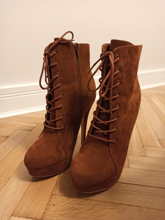 Wysokie brązowe botki tally weijl 14 cm