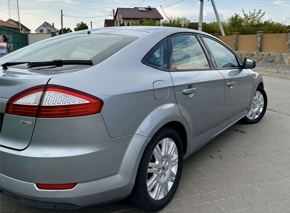 Срочно Ford mondeo