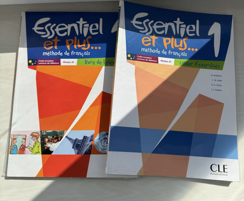 Підручник та зошит з французської Essentiel et plus 1