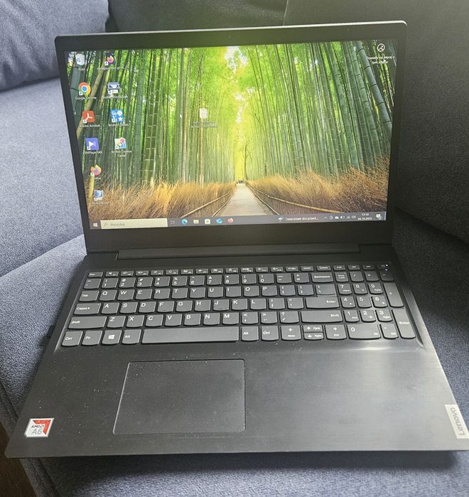 Laptop LENOVO AMD Radeon