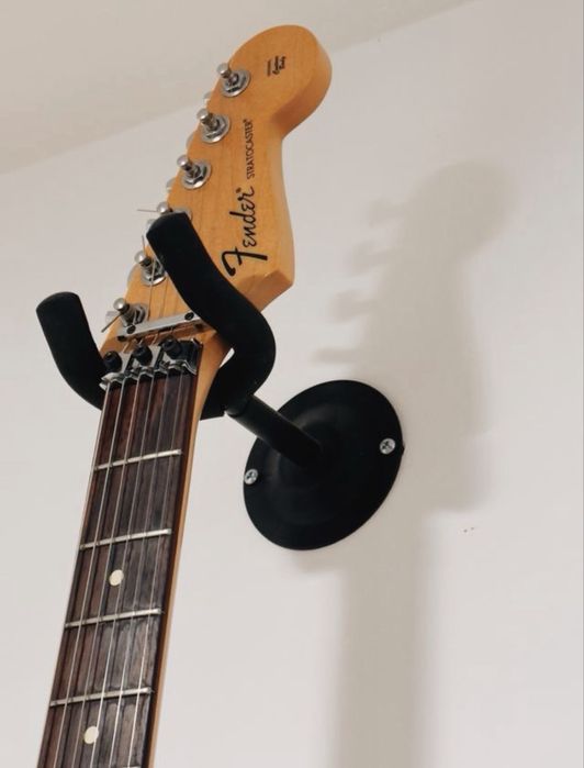 Fender Standard Stratocaster HSS