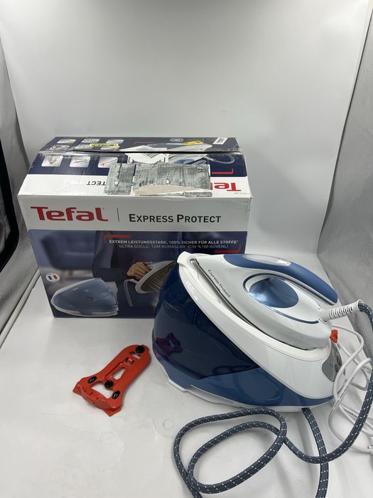 Tefal żelazko ze stacją parową SV9202