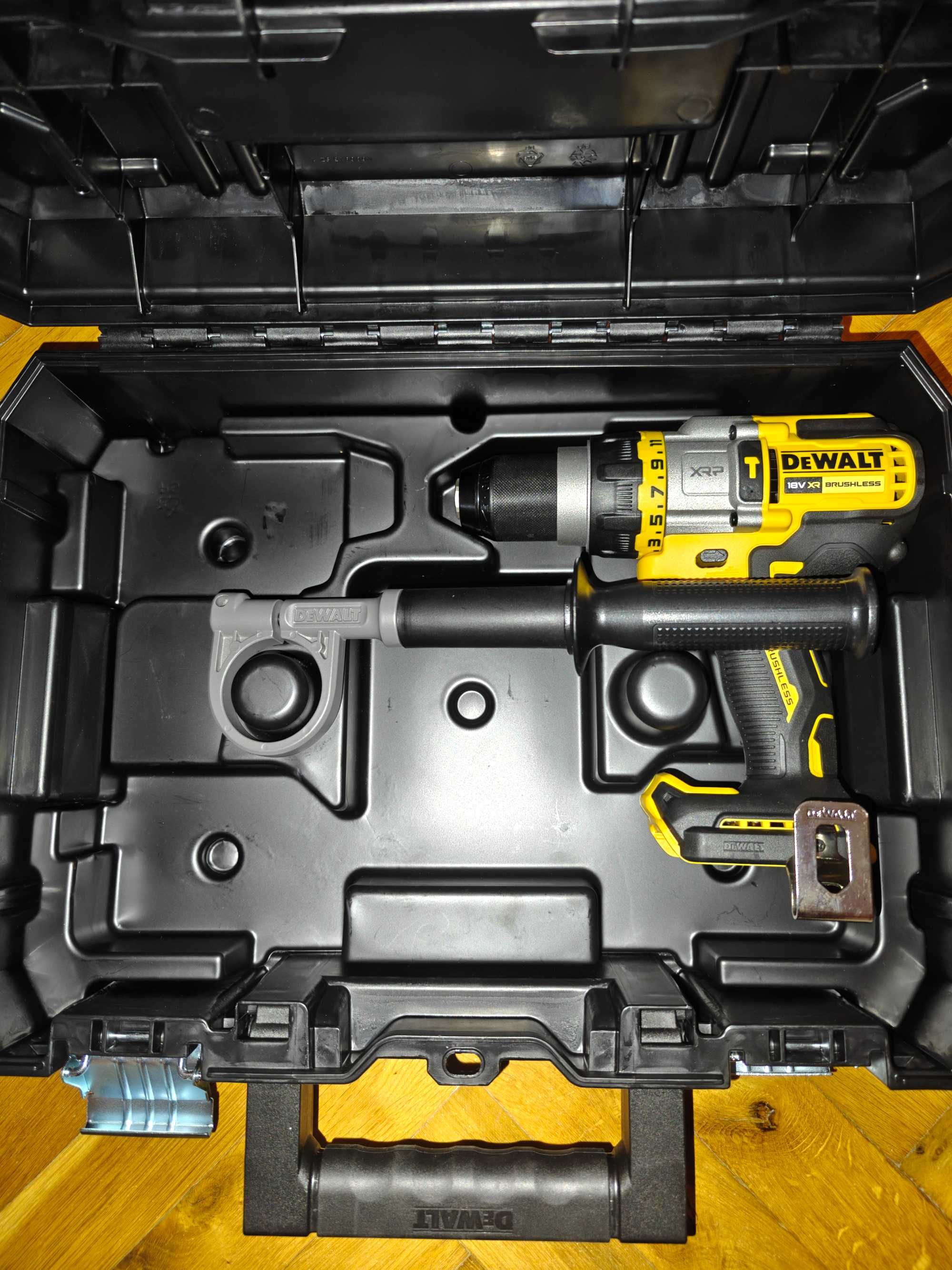 Wkrętarka wiertarka DeWalt DCD 999 + walizka gwarancja