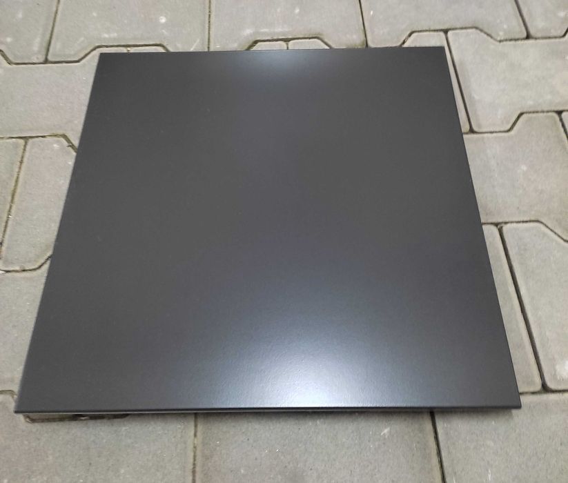 Płytki podłogowe 40x40 cm  mono czarne. Gat.1