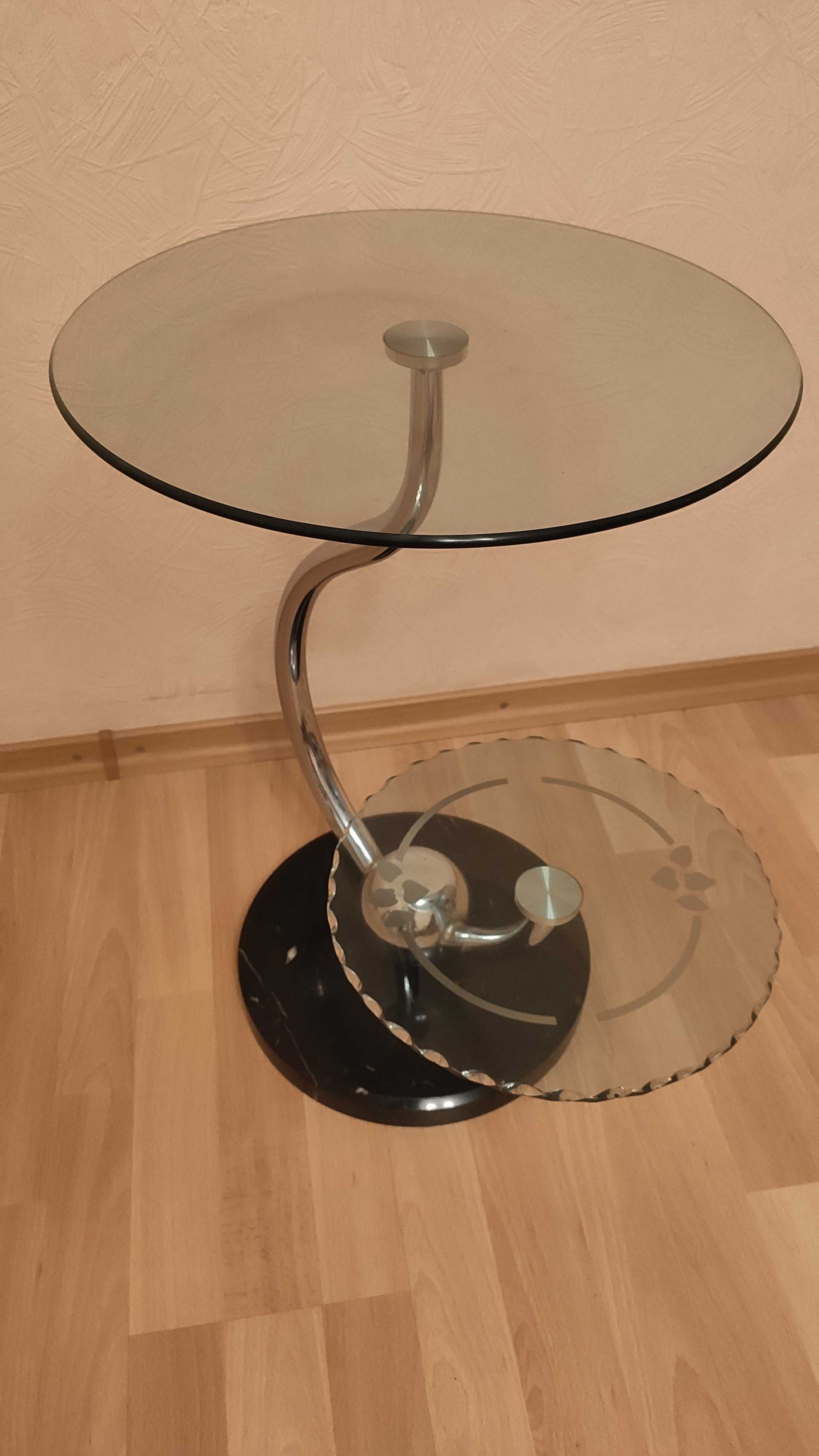 Скляний круглий стіл в ідеальному стані!