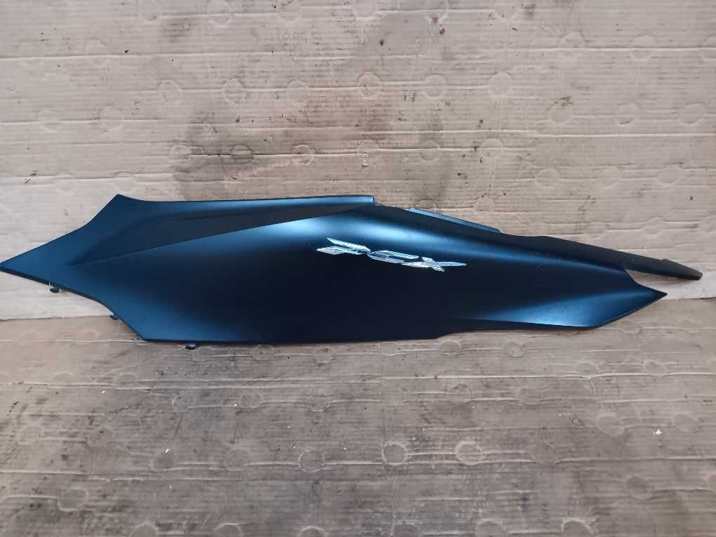 Carenagem traseira esquerda Honda PCX125 versão 2021 a 2024