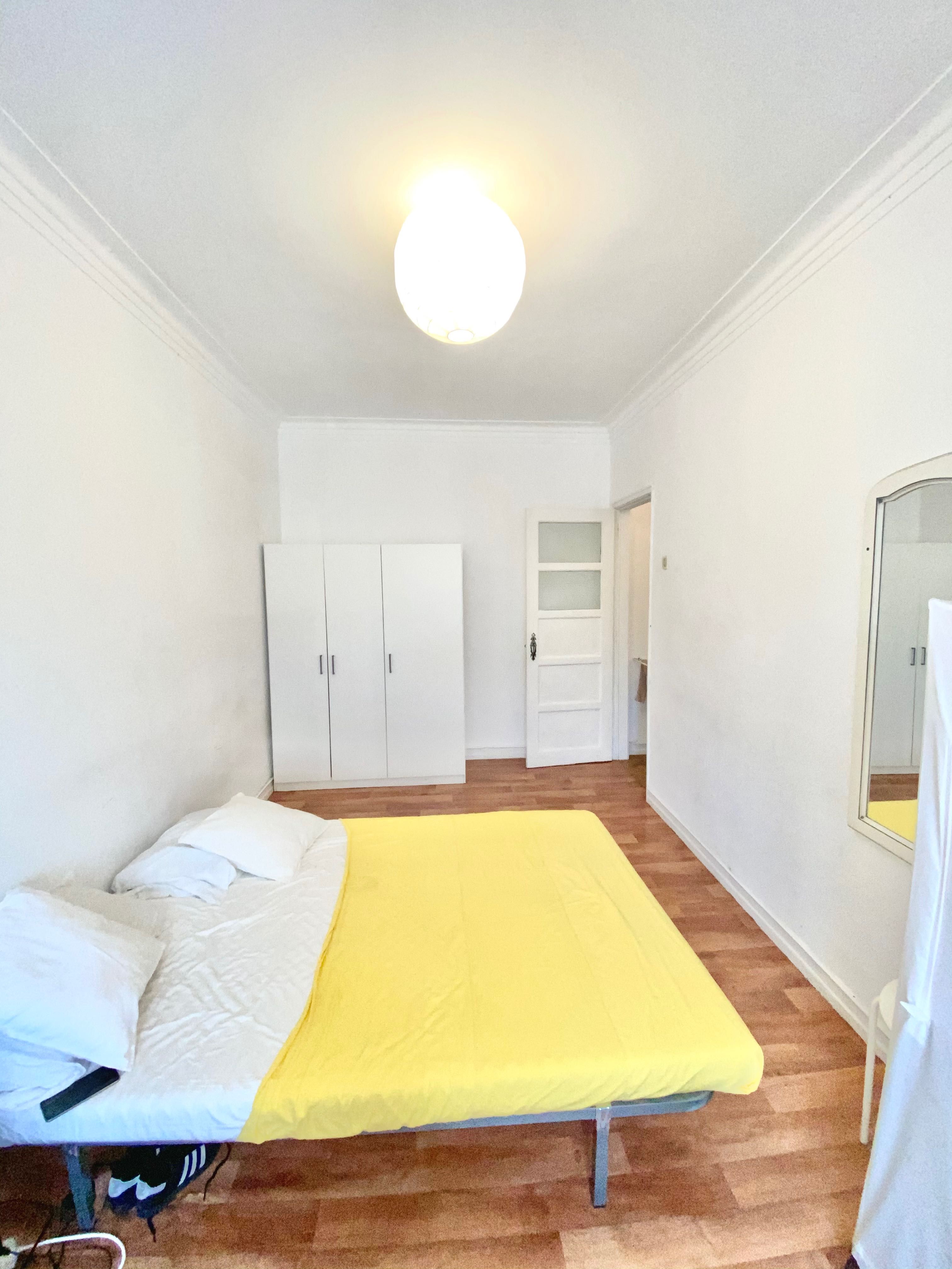 Quarto WC PRIVADO a 5min do comboio da Amadora
