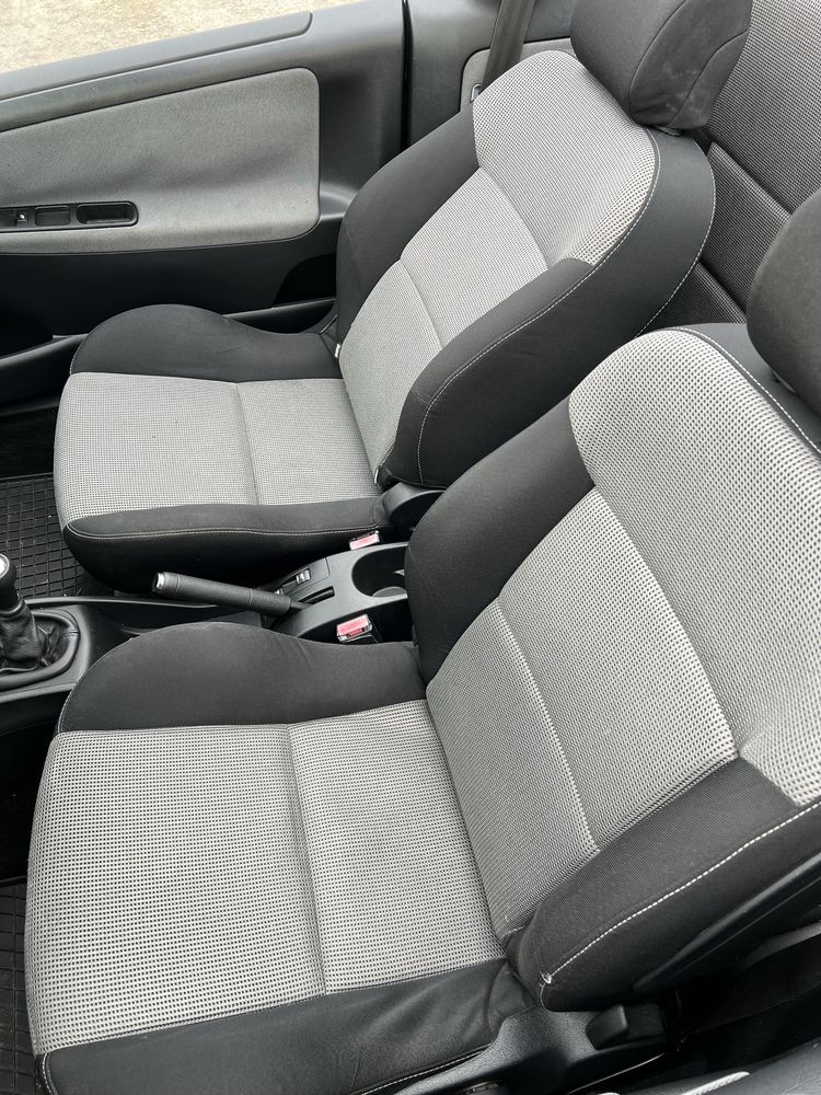 Peugeot 207cc 1.6HDI Diesel 109km pelna historia pojazdu