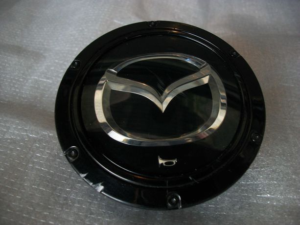 Эмблемма и кнопка звукового сигнала Mazda CX-7 06-09