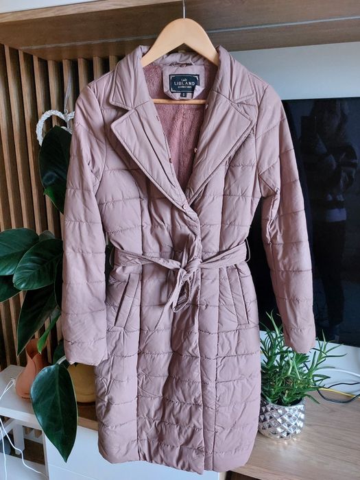 Piękny skórzany płaszczyk zimowy damski z korzuszkiem odpinanym