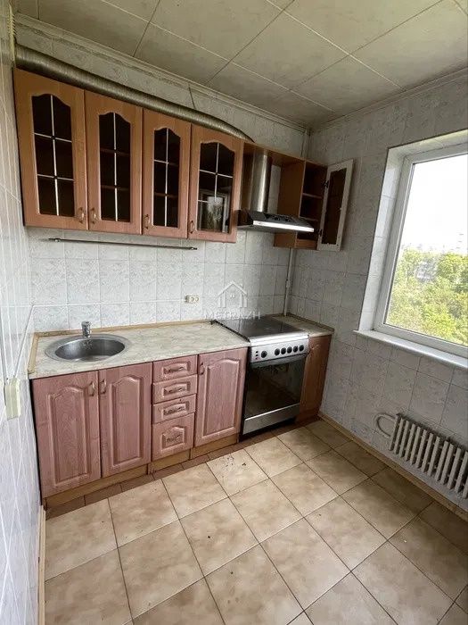 Продам 2х кв.ул.Нескорених, м.Героев труда,Салтовка, 607 м/р,е-відновл
