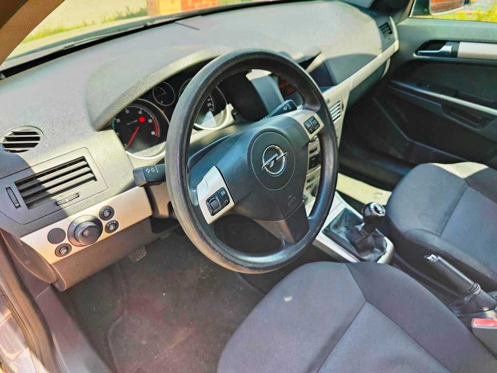 Opel Astra 1.3 CDTI 90cv / 58€ mês