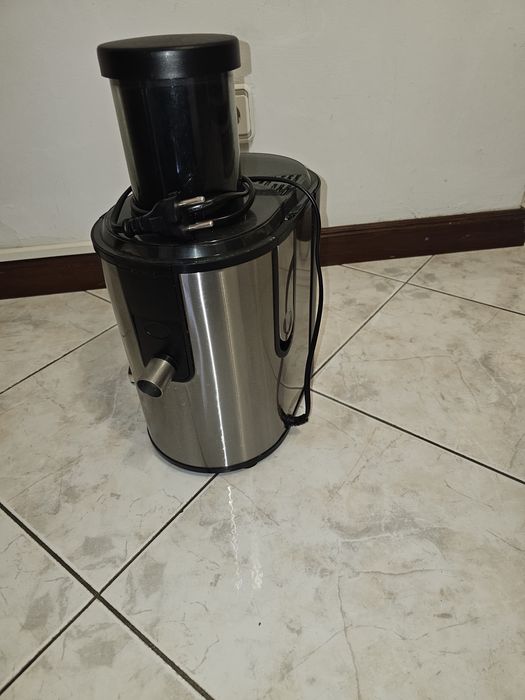 Centrifugadora  / extractor de sumos