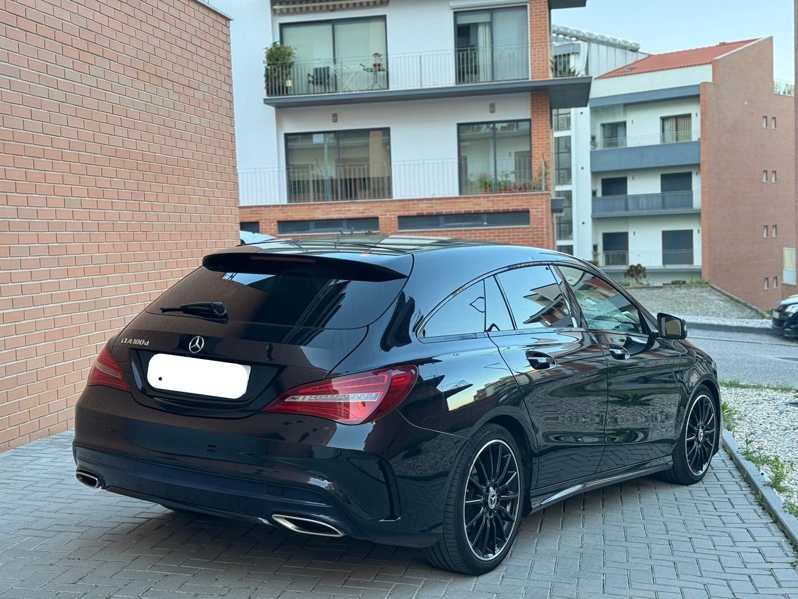 MERCEDES-BENZ CLA 180 CDI AMG BLACK EDITION 2019