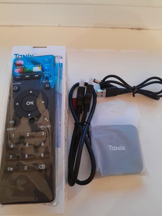 Смарт приставка Андроїд 10 Tanix tx1 1/8 ГБ.