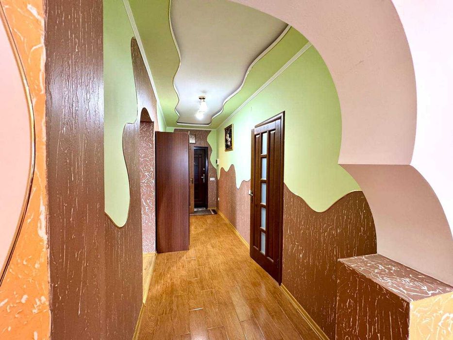 3-кімнатна квартира з РЕМОНТОМ біля парку