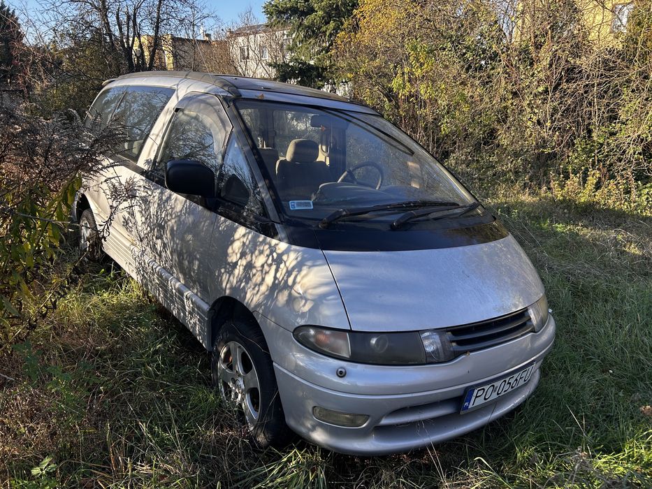 Toyota estima lucida