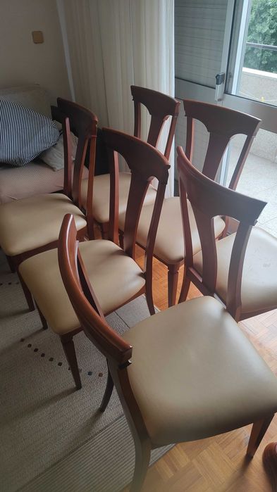 Mesa de sala cerejeira
