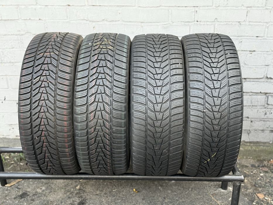 Топова шина‼️Hankook winter i*cept evo3 93V 215/45 r18 8.3мм 2023рік