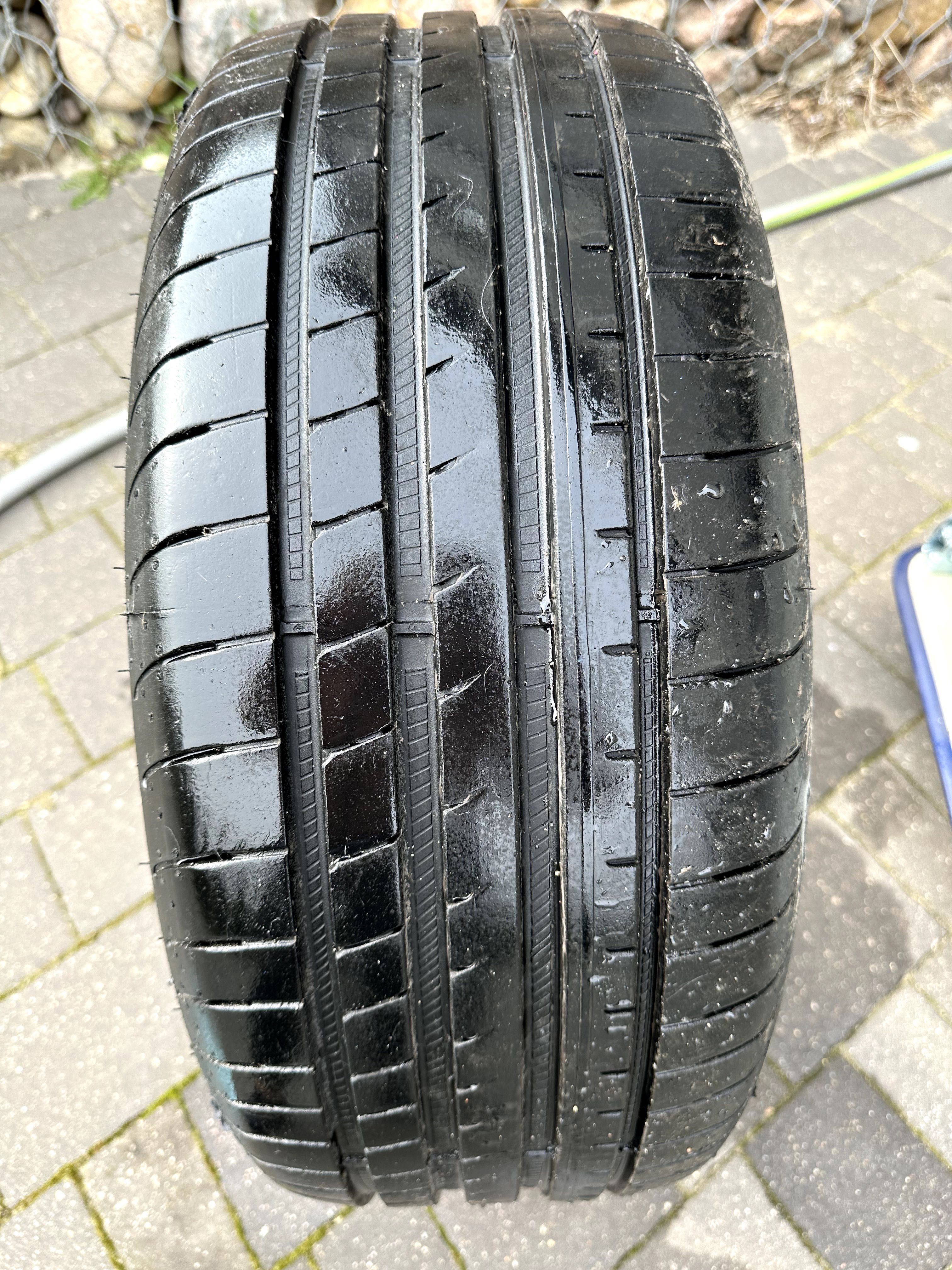 Opony Good Year Eagle F1 letnie 235/50 R18 używane bdb