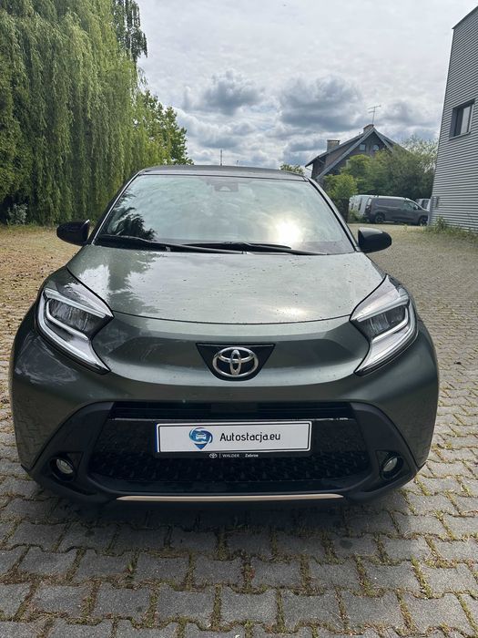 Toyota Aygo X Selection Automat Skyview JBL wynajem z WYKUPEM 2390zł