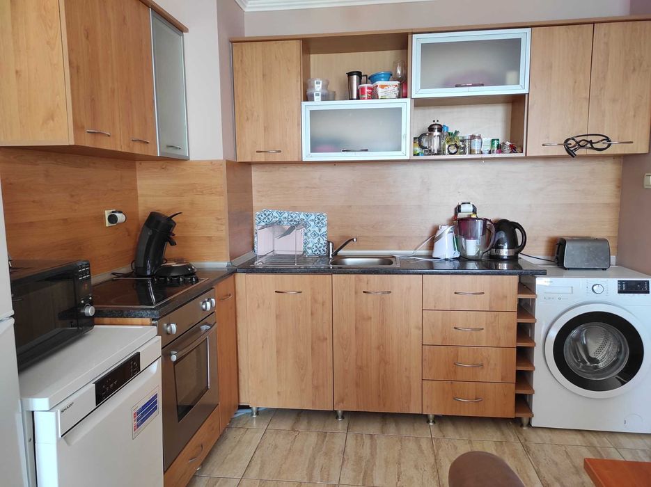 Продається трикімнатна квартира з видом на море,  Болгарія.