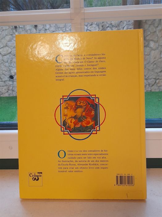 Livro Os Mais Belos Contos de Grimm