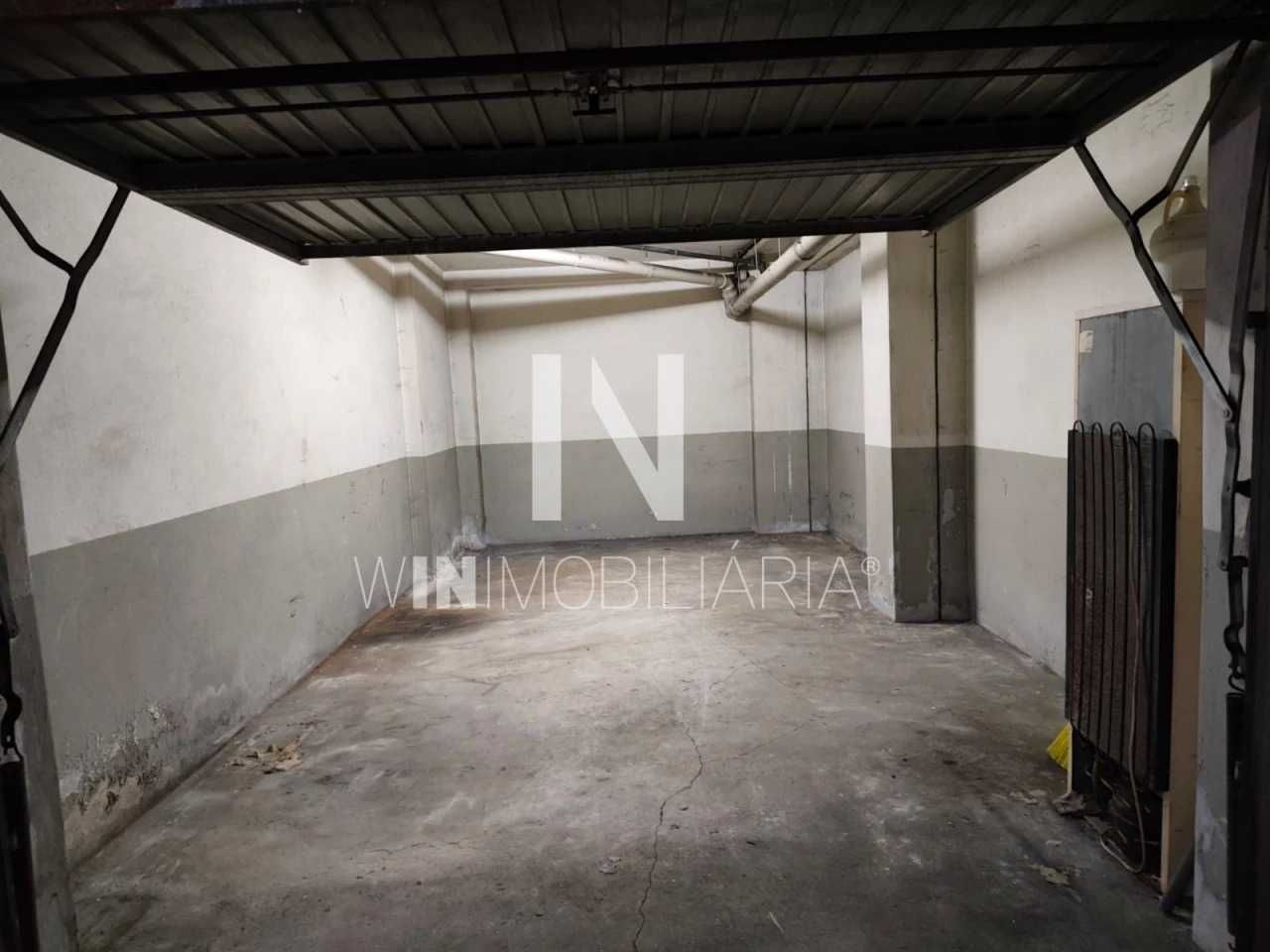 Arrenda-se Garagem Centro