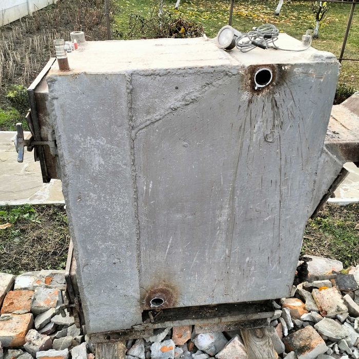 Котел на дровах .