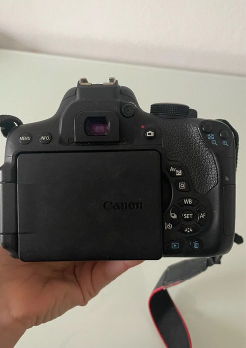 Canon 750D + 2 lentes