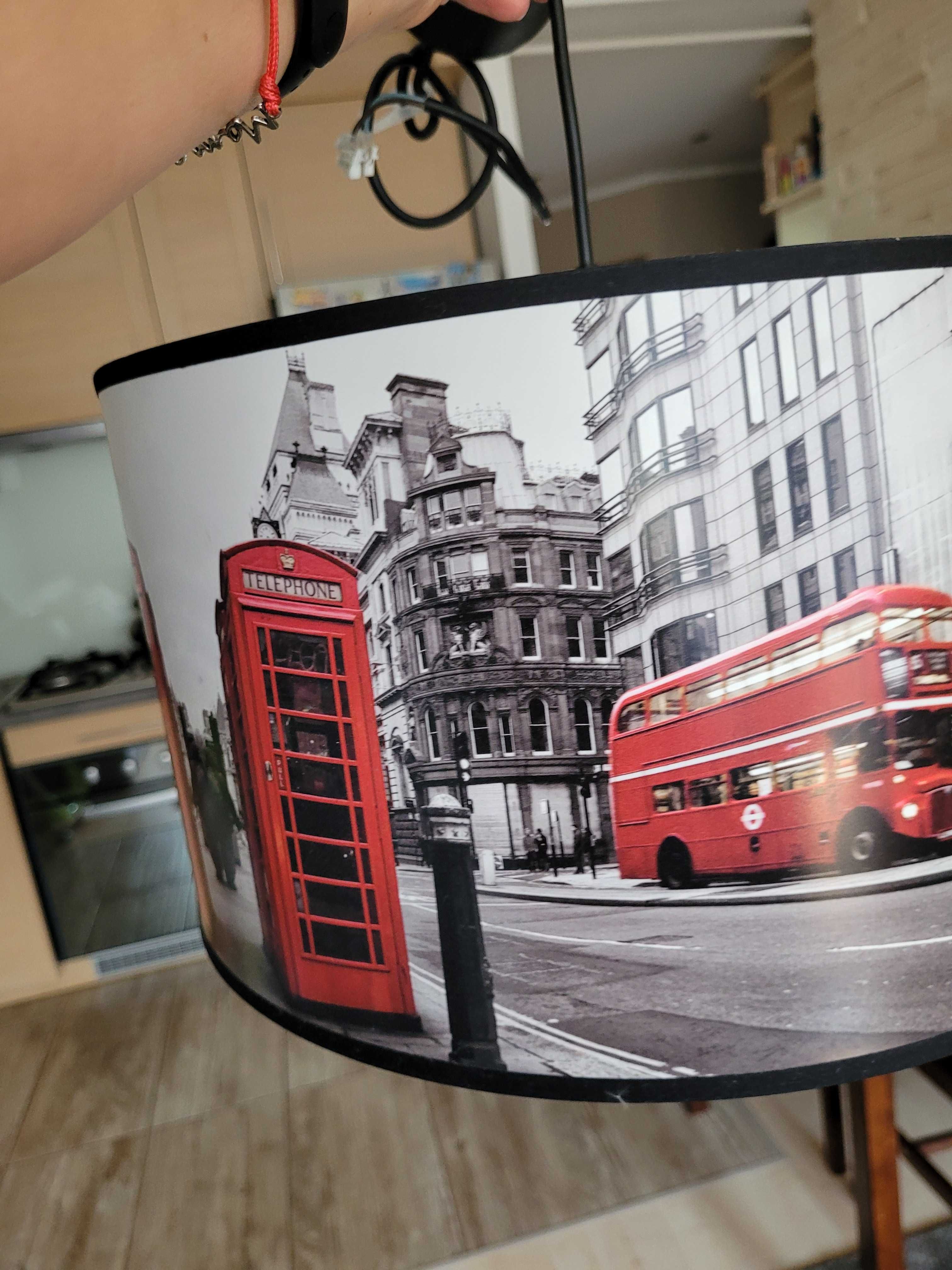 Lampa wiszącą  / żyrandol Londyn