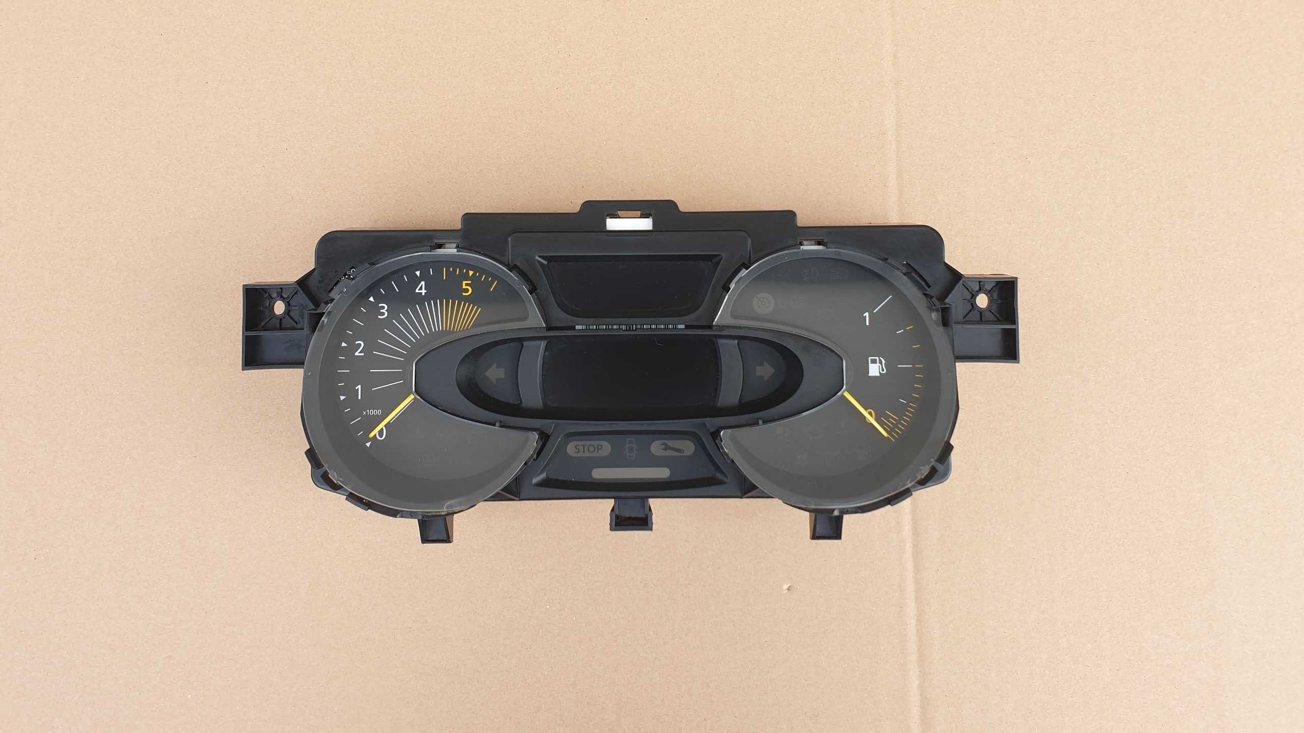 Renault Captur 1 I  licznik zegar 1.5 dci 2481/04881R