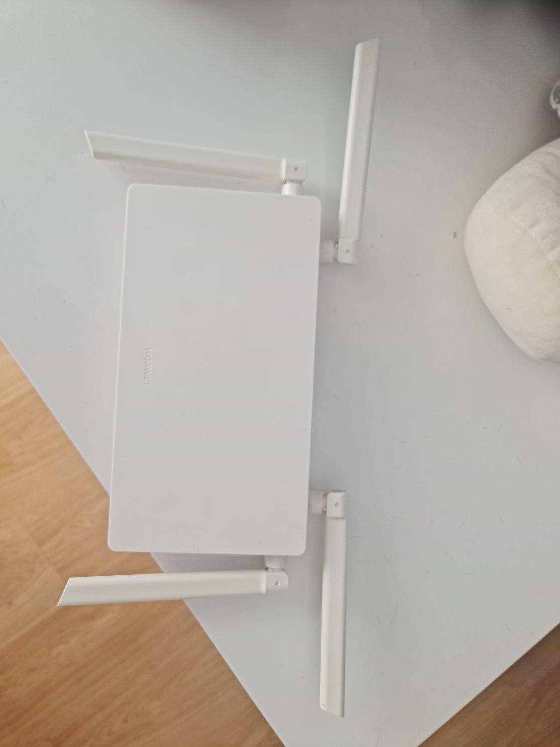 Продам роутер Huawei WiFi 6