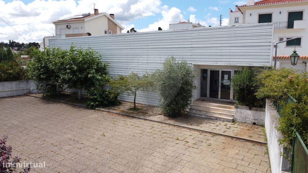 Edifício Destinado A Comércio Serviços E/Ou Armazém