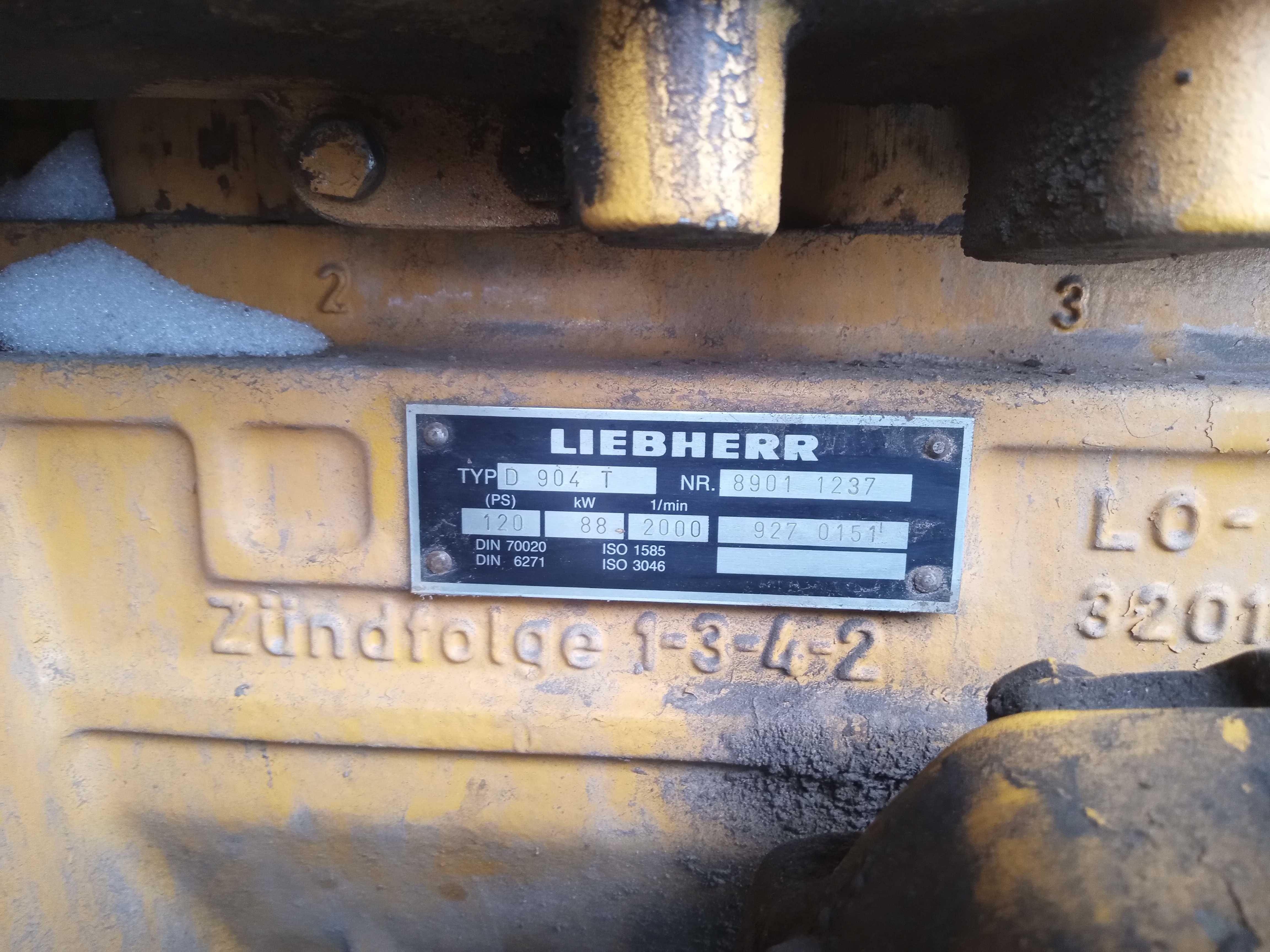 Silnik Ładowarka gąsienicowa LIEBHERR 621B 1989