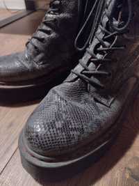 Buty Graceland Catwalk 40 a'la martensy wężowe motyw skóra węża