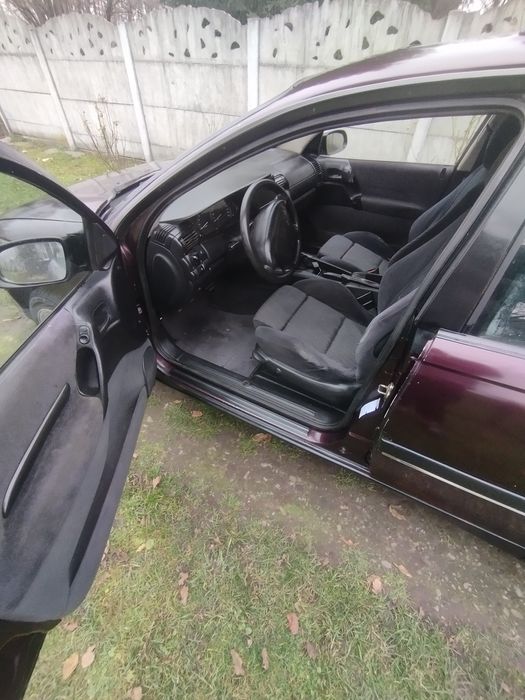 Продам Опель омега.