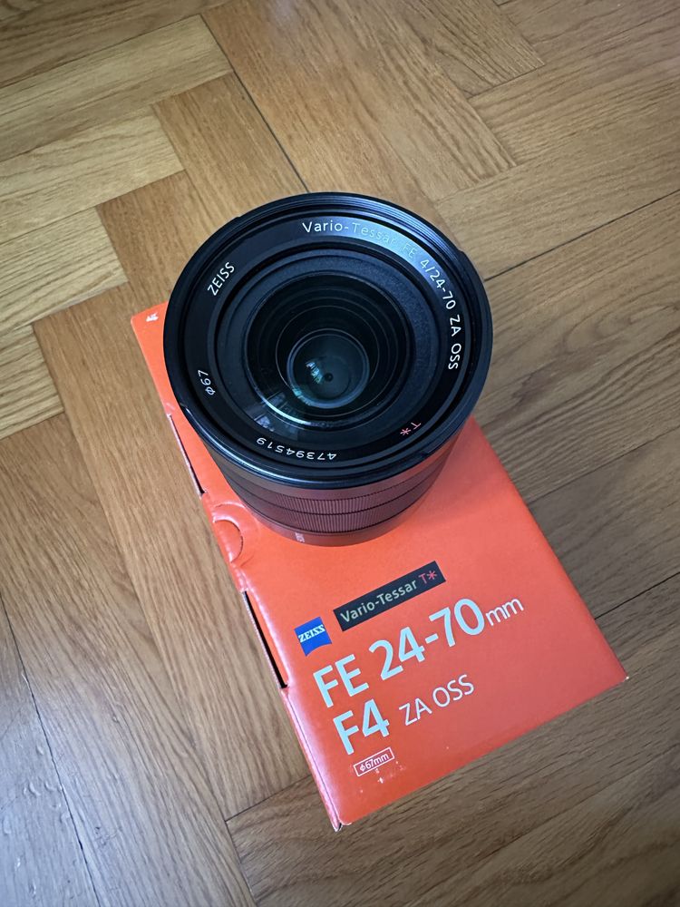 Об'єктив Sony FE 24-70mm f/4.0 ZA OSS Carl Zeiss Vario Tessar T