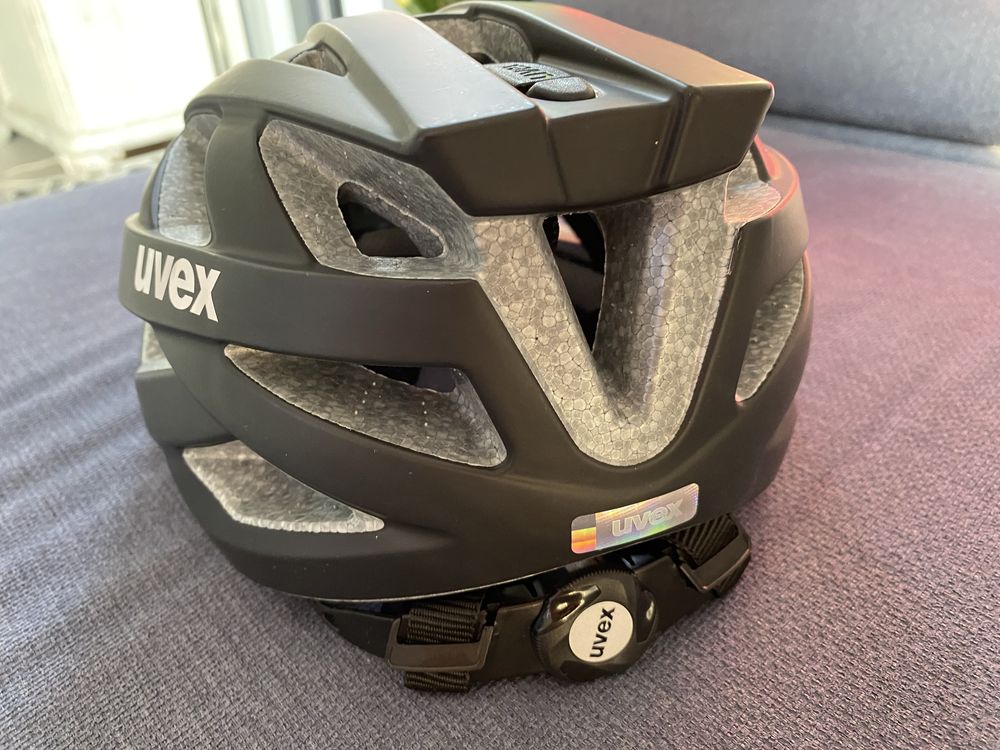 Kask rowerowy UVEX czarny 52-57 cm