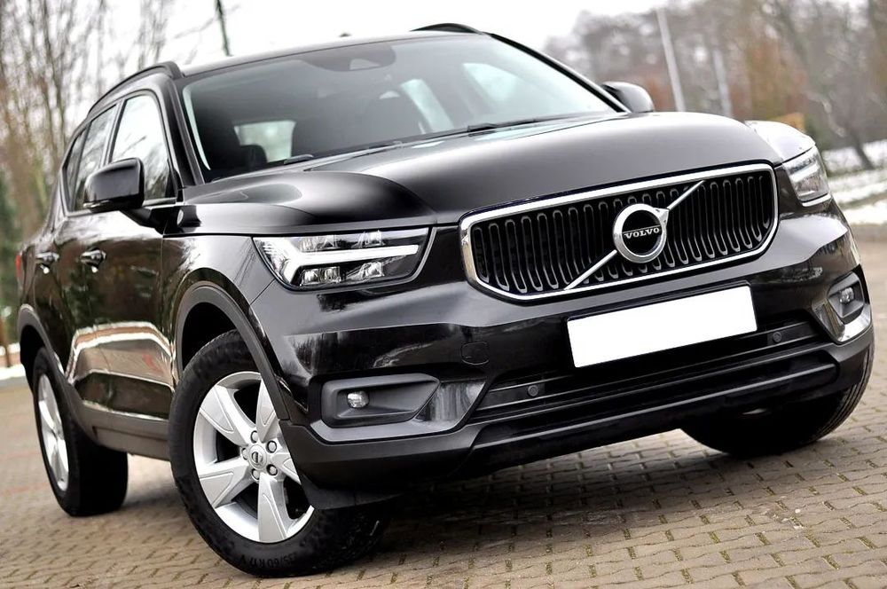 Volvo XC 40 NAVI _ KAMERA _ RADAR _ Virtual _ Key Less _ Line Assist _ LEDY _ HAK