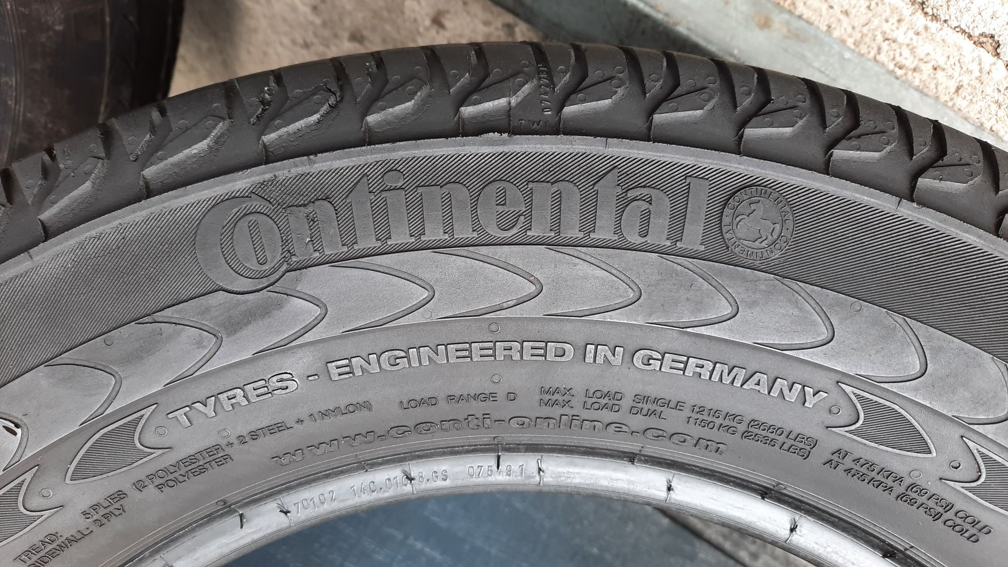 Continental 235/65 R16 C Vanco 2
