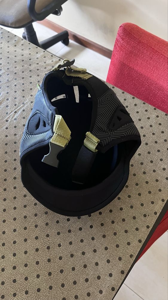 Capacete de surf / desportos aquaticos L
