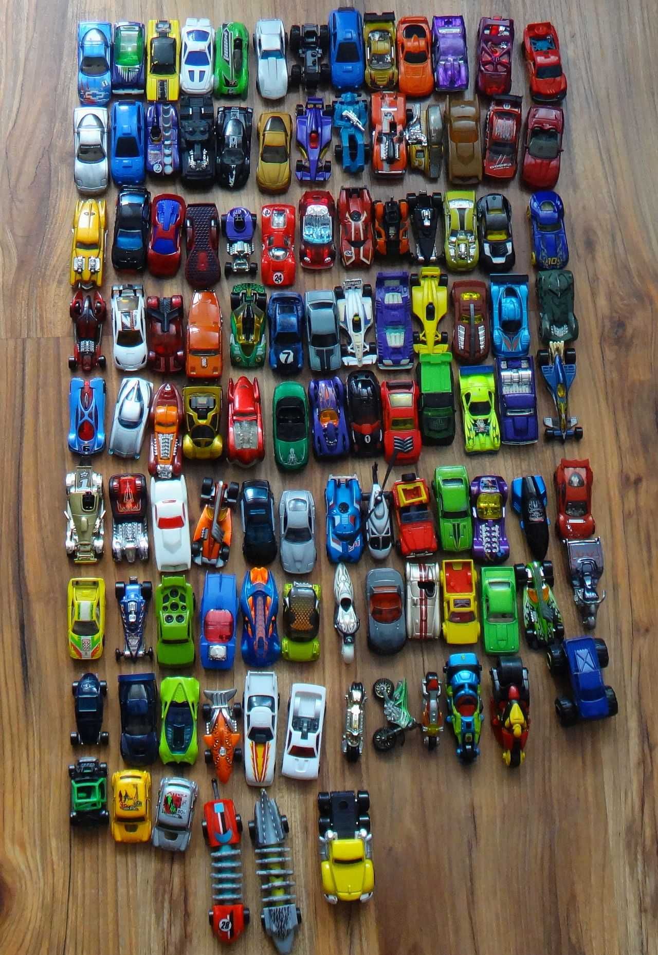 Hot Wheels autka resoraki samochodziki stare PRL  220szt.