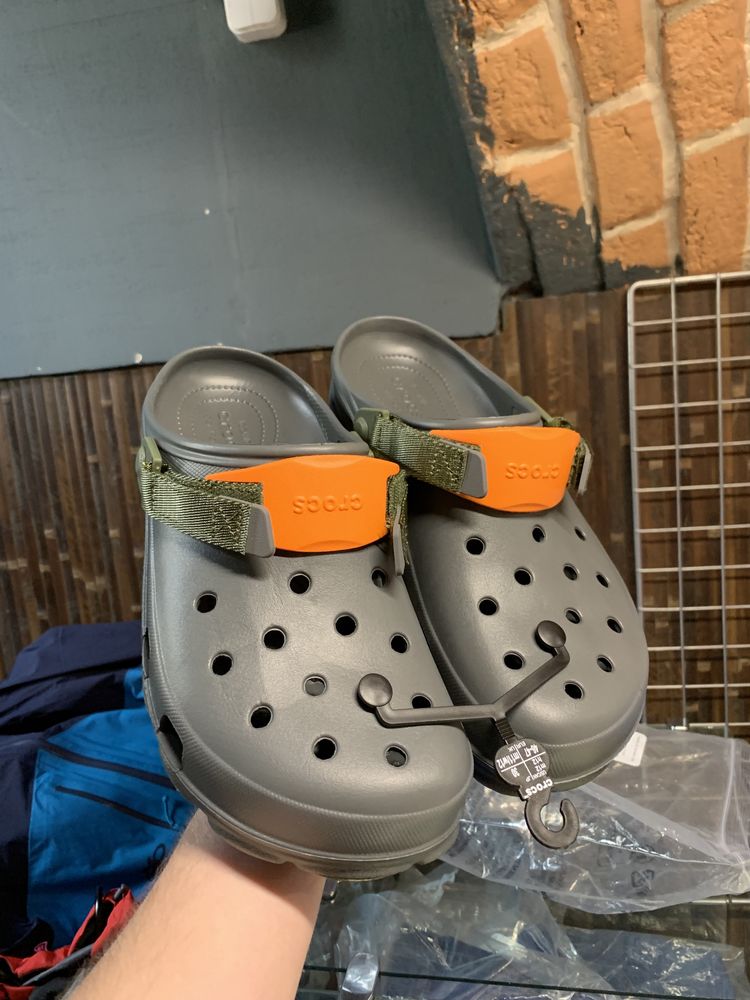 Crocs оригінал сандалі крокси шльопанці літнє взуття туристичні casual