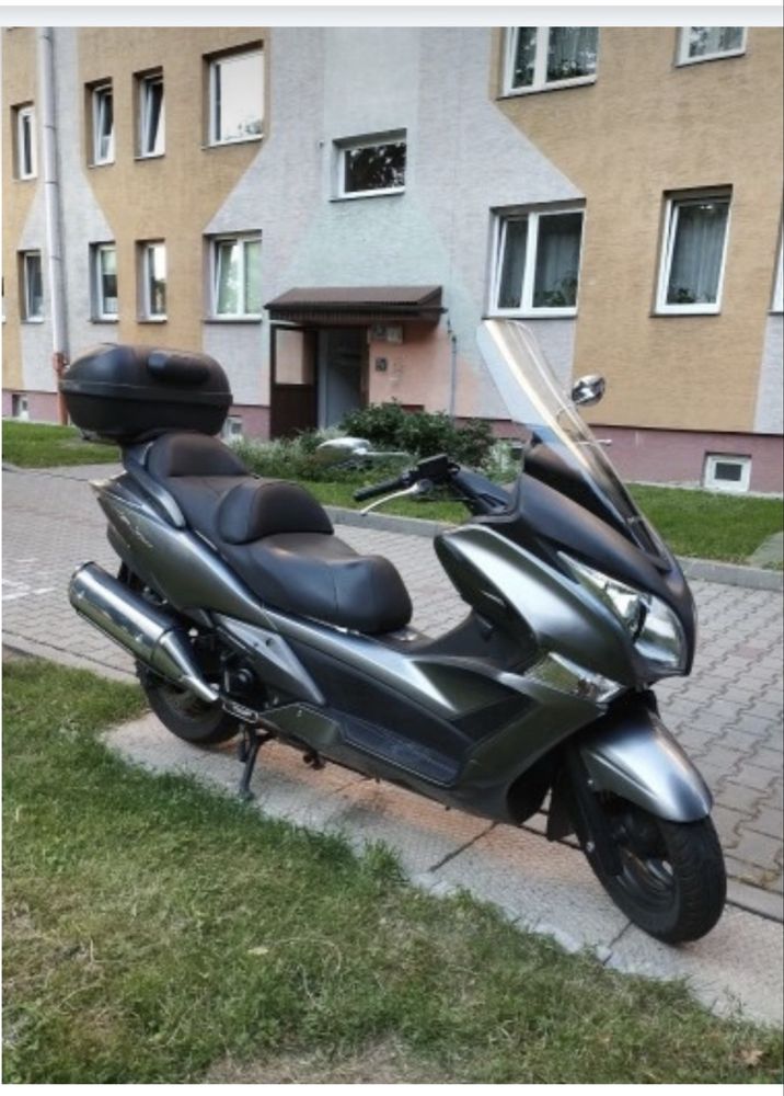 Skuter Honda SW-T400